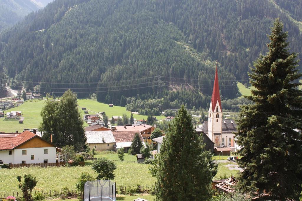 Galzigblick Apartment Pettneu am Arlberg Exterior photo